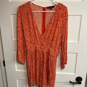 Floral romper, size large, dynamite, zip back, flowy sleeves, flattering waist